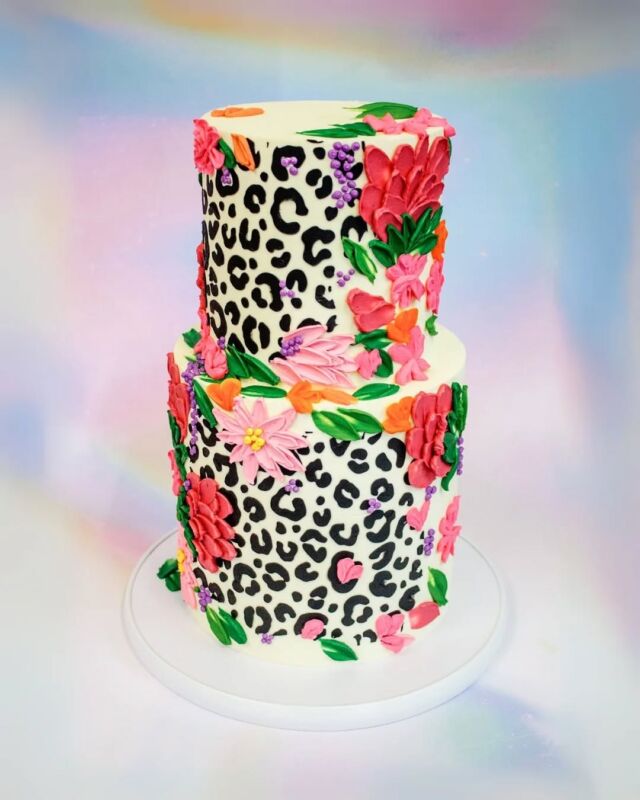 You can never go wrong with a bit of leopard print ... even when it's on a cake! 🐆 This fun and funky cake was actually designed for a wedding for a lovely international couple that chose South Africa as their wedding destination of choice. The animal print and proteas on this cake is just the perfect choice for a bright, bold and beautiful African inspired cake! We loved making this one SO much! 🫶...Custom leopard stencil by @bakeitbeautiful.co.za#cake #crumbcakes #crumbcakessa #cakeme #celebration #celebrationcake #celebrationcakes